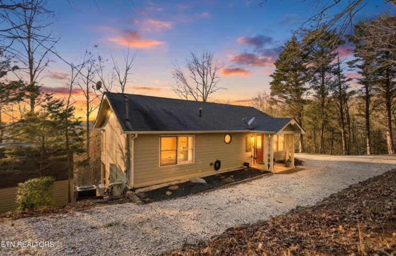 102 Jones Lake Way, Louisville, TN 37777