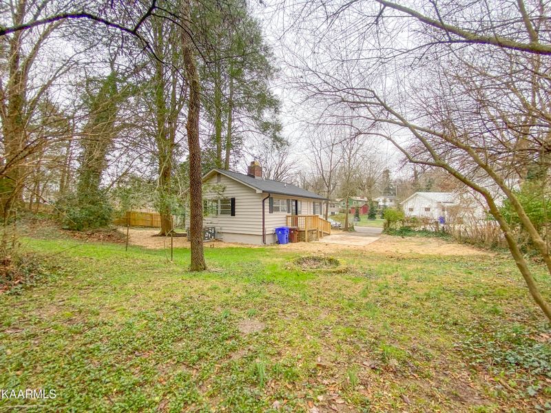 102 Keystone Ln, Oak Ridge, TN 37830