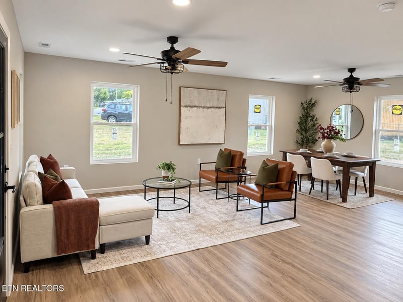 102 Love Dr, Harriman, TN 37748