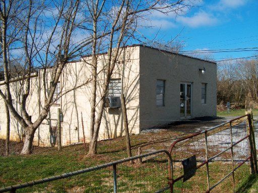 102 Main Ave, Friendsville, TN 37737