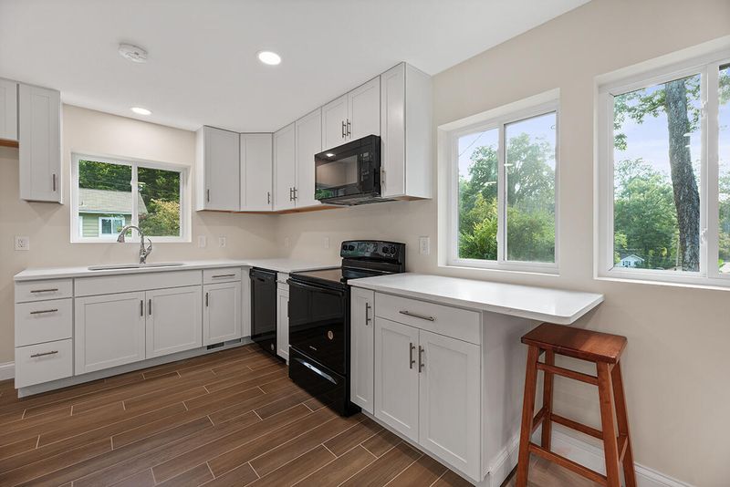 102 Marion Rd, Oak Ridge, TN 37830