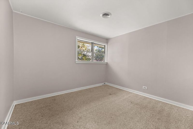 102 Marquette Rd, Oak Ridge, TN 37830