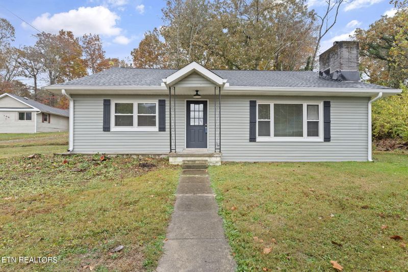 102 Morris Ln, Oak Ridge, TN 37830
