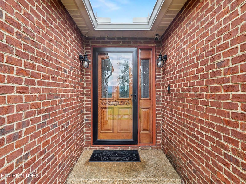 102 Newell Village Dr, Seymour, TN 37865