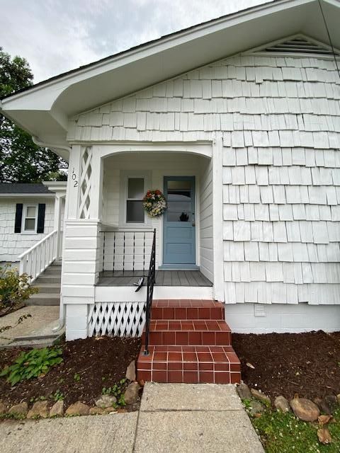 102 Norton Rd, Oak Ridge, TN 37830