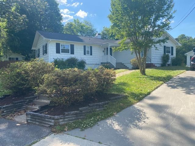 102 Norton Rd, Oak Ridge, TN 37830