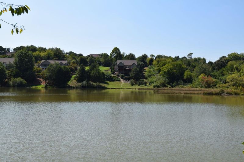 102 Oonoga Way, Loudon, TN 37774