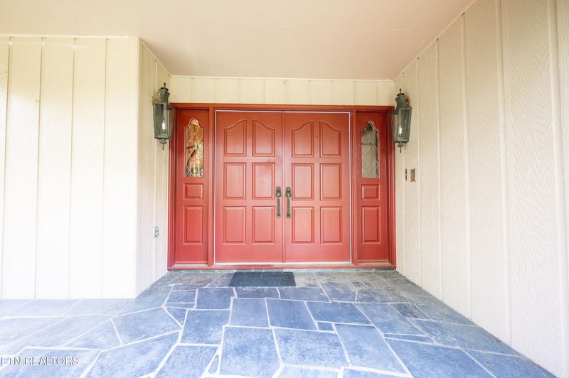 102 Redbud Dr, Clinton, TN 37716