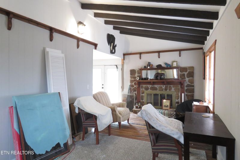102 Siever Rd, Crossville, TN 38572
