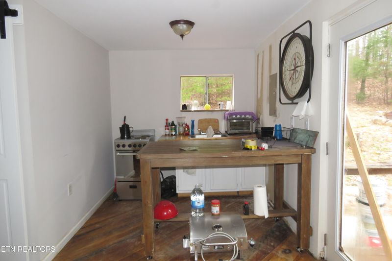 102 Siever Rd, Crossville, TN 38572