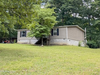 102 Skyline Ct, Crossville, TN 38572