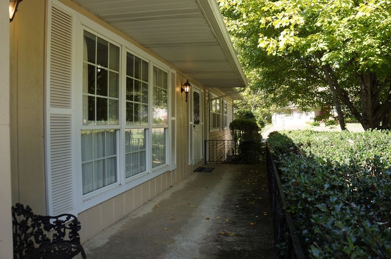 102 Sugarbush Cir, Fairfield Glade, TN 38558