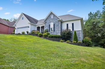 102 Tahlequah Ln, Loudon, TN 37774