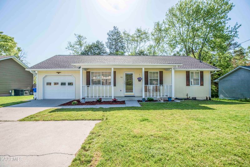 102 Terri Ln, Oak Ridge, TN 37830