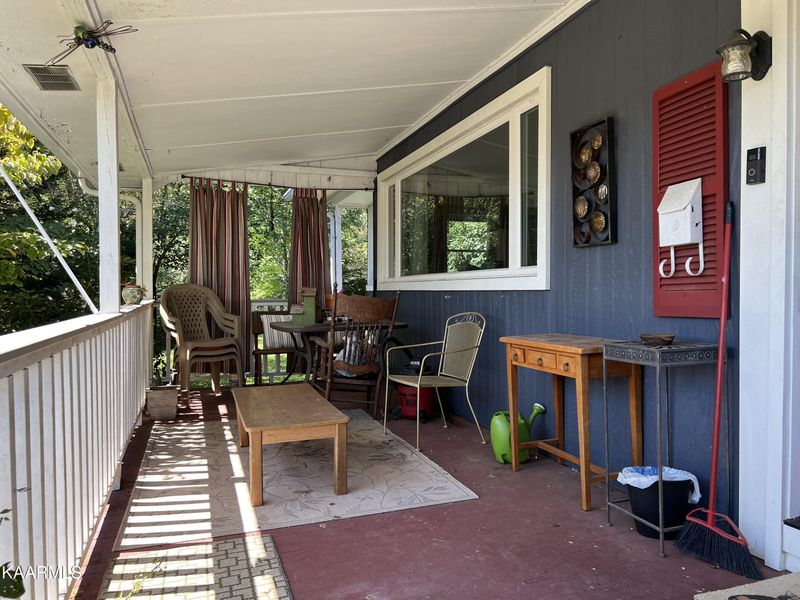 102 Upsal Rd, Oak Ridge, TN 37830