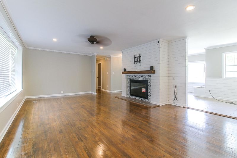 102 Uvalde Ln, Oak Ridge, TN 37830