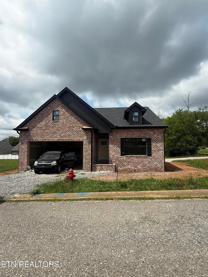 102 Van Gilder Way, Seymour, TN 37865