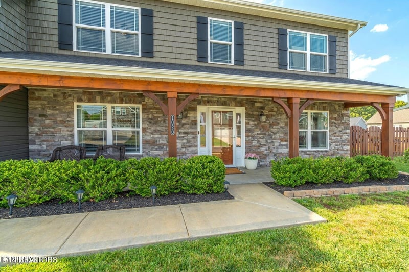 1020 Aspen Glen Dr, Alcoa, TN 37701