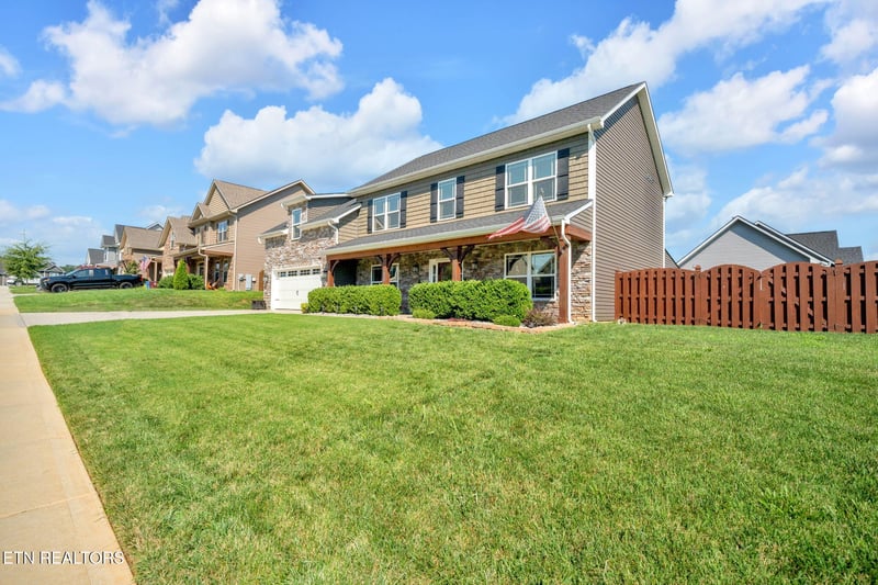 1020 Aspen Glen Dr, Alcoa, TN 37701