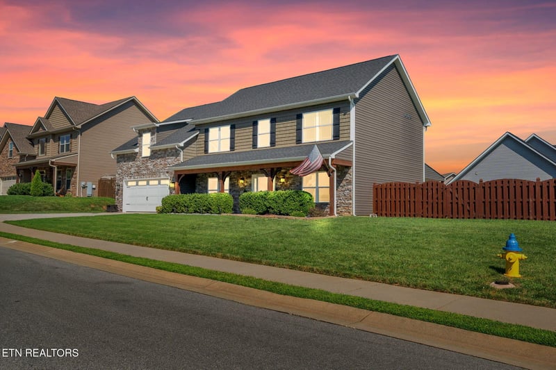 1020 Aspen Glen Dr, Alcoa, TN 37701