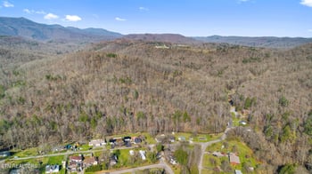 1020 Cox Cir, Oliver Springs, TN 37840