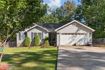 1020 Ewa Dr, Crossville, TN 38572