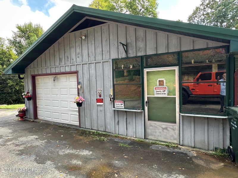 1020 Tramel Rd, Sevierville, TN 37862