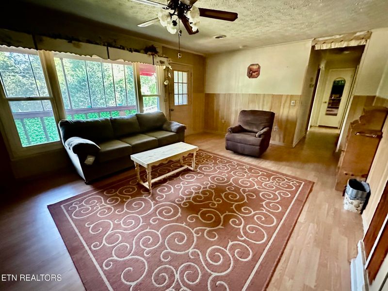 1020 Tramel Rd, Sevierville, TN 37862
