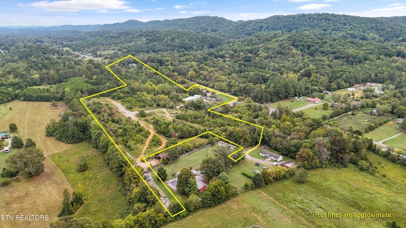 1021 E Hendron Chapel Rd, Knoxville, TN 37920