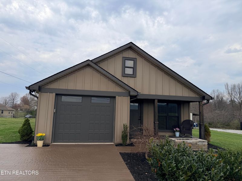 1021 Pleasant Grove Rd, Winfield, TN 37892