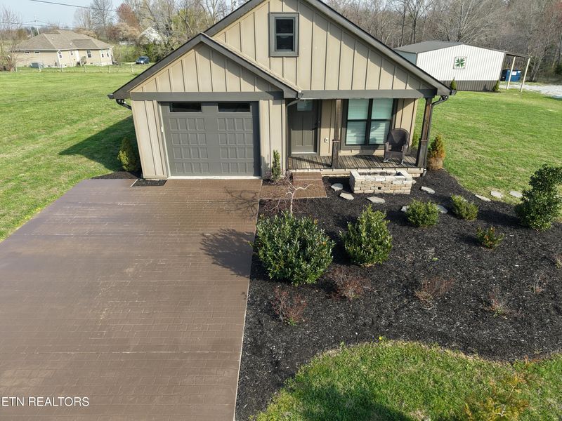 1021 Pleasant Grove Rd, Winfield, TN 37892