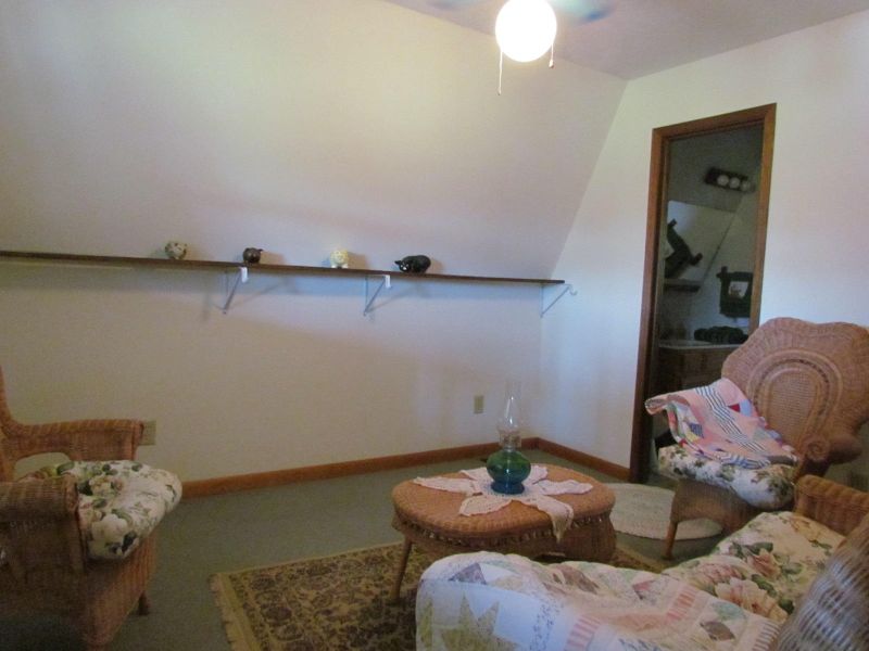 1022 E Farrell St, Niota, TN 37826