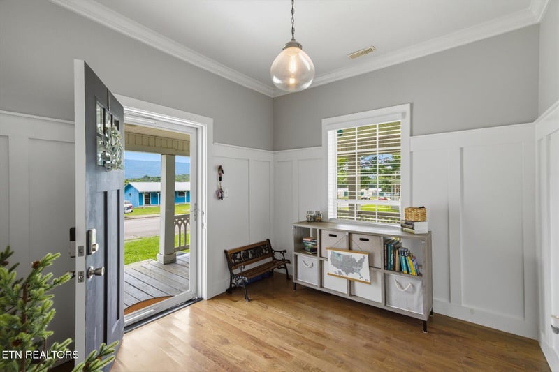 1022 Ohio Ave, Etowah, TN 37331