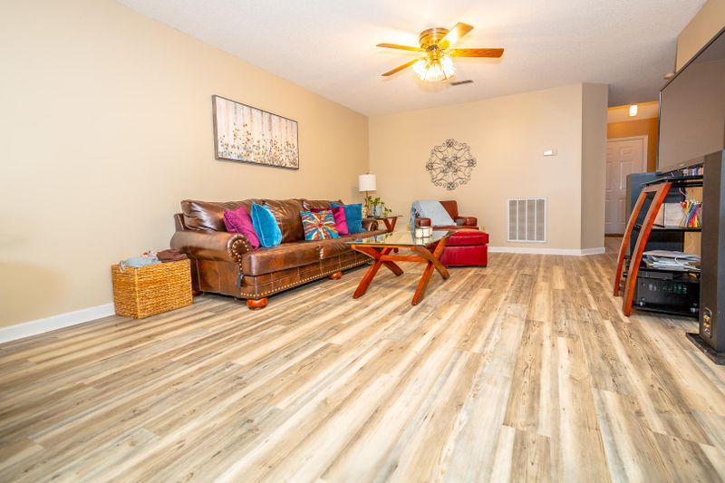 1023 Blinken St, Knoxville, TN 37932
