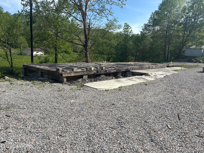 1023 Stinking Creek Rd, Lafollette, TN 37766
