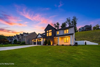 10237 Autumn Valley Ln, Knoxville, TN 37922