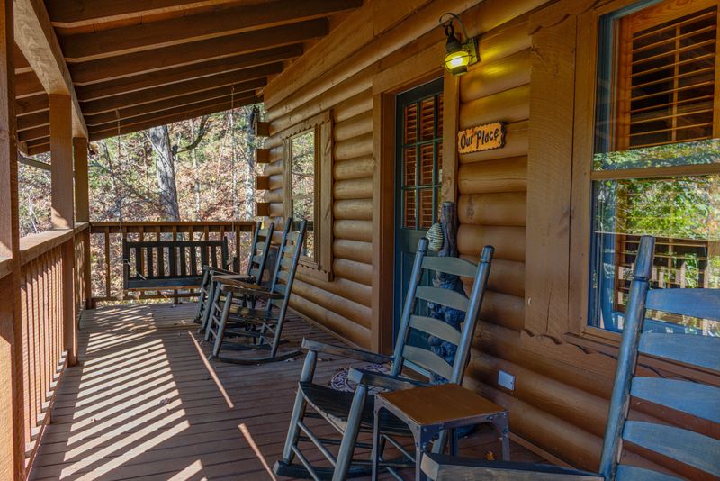 1024 Ravens Ford Way, Sevierville, TN 37876