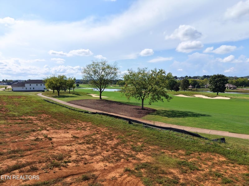 1025 Black Bear Cir, Loudon, TN 37774