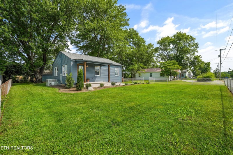 1025 Cherry St, Alcoa, TN 37701