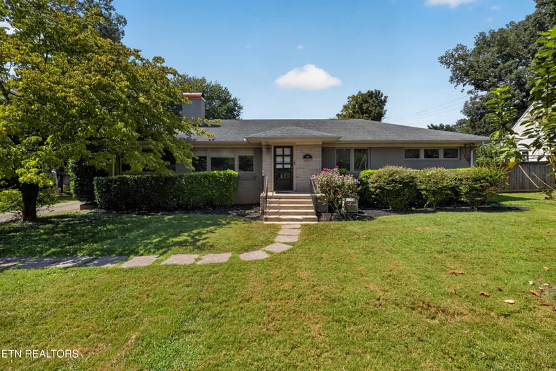 1025 Kenesaw Ave, Knoxville, TN 37919