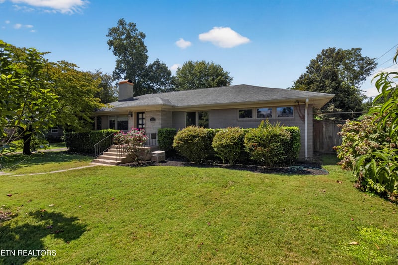 1025 Kenesaw Ave, Knoxville, TN 37919