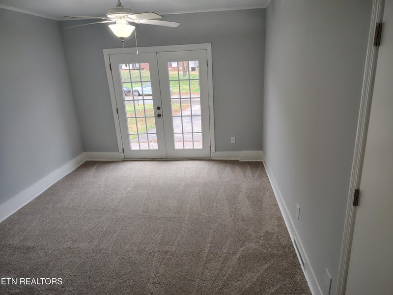 1025 Ruskin Dr, Knoxville, TN 37923