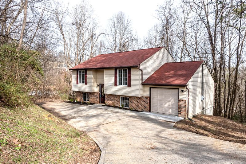 1025 Tramel Rd, Sevierville, TN 37862