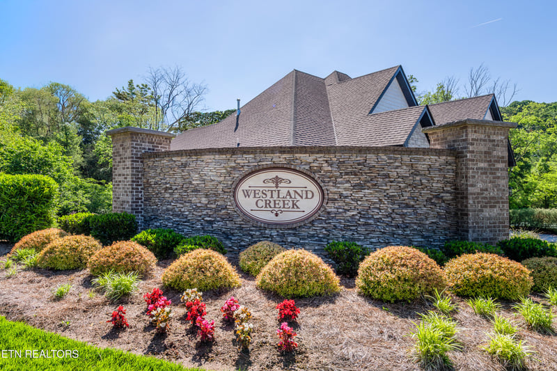 1025 Westland Creek Blvd, Knoxville, TN 37923
