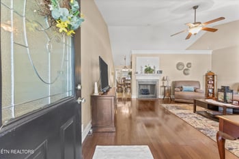 1026 Saint Johns Dr, Maryville, TN 37801