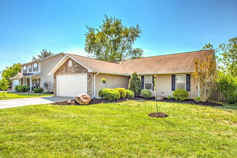 1026 Stones Throw Ln, Sevierville, TN 37876