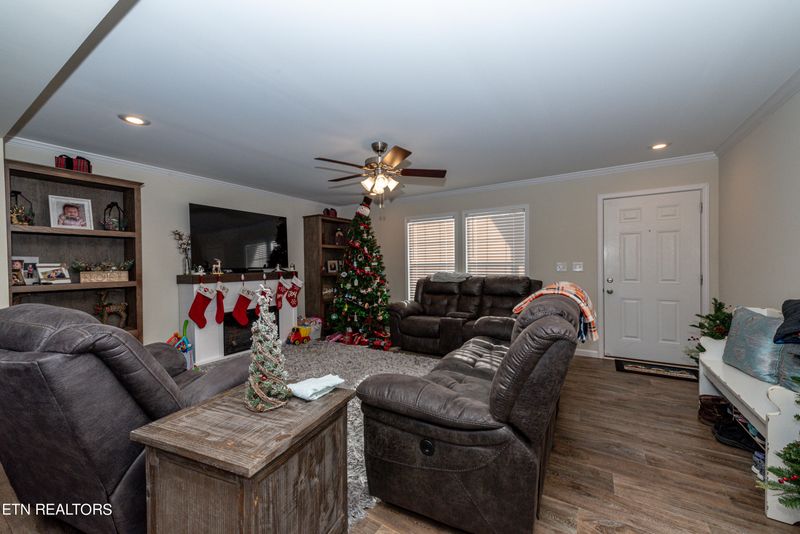 10266 W Meadow Rd, Greenback, TN 37742