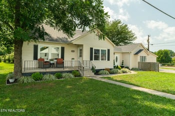1027 Harrisdale St, Maryville, TN 37801