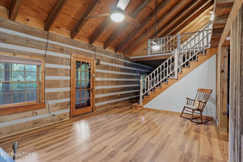 1027 N Sequoyah Dr, Friendsville, TN 37737
