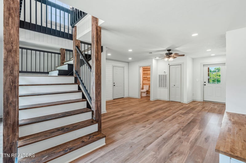 10275 Beals Chapel Rd, Lenoir City, TN 37772